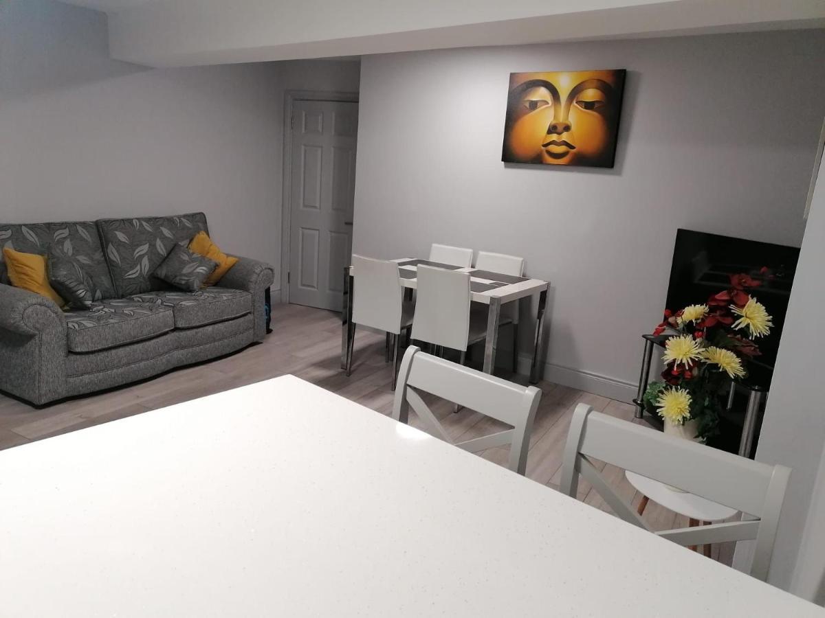 Oak House Apartment Ennis Esterno foto